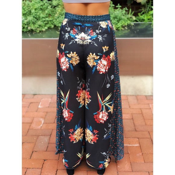 🆕BriBri Floral Mixed Print Cropped Wide Leg Pants - Picture 5 of 8
